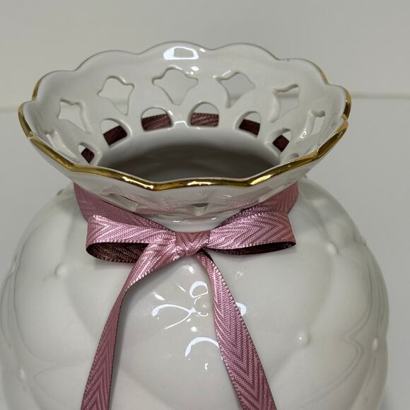 Lenox "Tied with Love" Belinda Bud Vase 7" - Picture 7 of 7